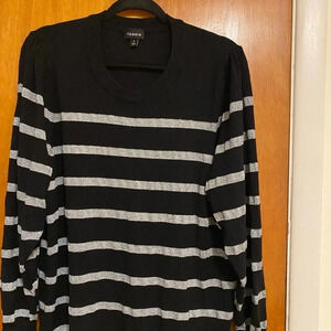 Torrid Women’s Black and Silver Stripe Pull Over Long Sleeve Sweater Size 3 (3X)